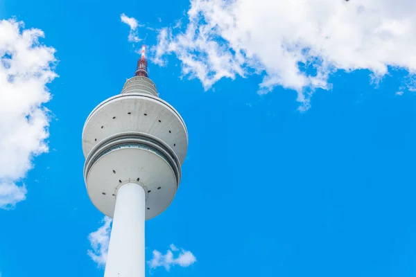 Heinirch Herz tower ad Amburgo, Germania . — Foto Stock
