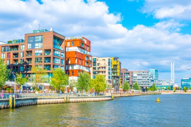 Almanya'nın Hamburg şehrindeki hafencity bölgesinin görünümü.