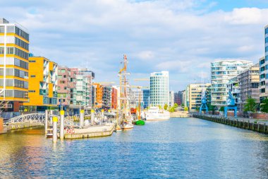 Almanya'nın Hamburg şehrindeki hafencity bölgesinin görünümü.