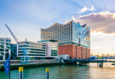 Hamburg, Almanya'daki elbphilharmonie binasının görünümü.