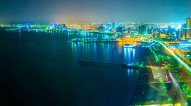 Corniche Gece havadan görünümü - Kuveyt gezinti