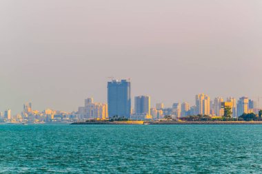 Gün batımında Kuveyt Silueti