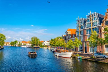 Haarlem kanal gün boyunca görüntülenen, Hollanda