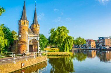 Hollanda'nın Delft şehrine giden Oostpoort kapısı, Hollanda