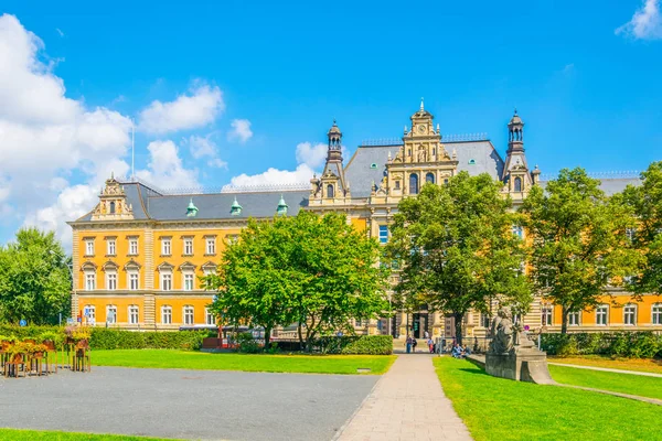 Pohled na budovu trestního soudnictví v Hamburku, Německo. — Stock fotografie