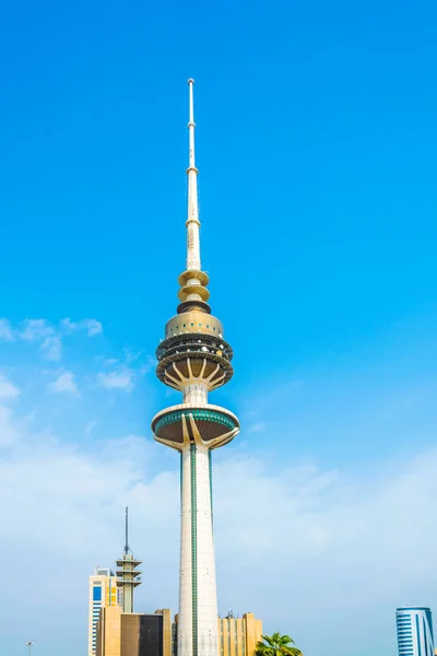 Vista detallada de la torre de liberación en Kuwait . — Foto de Stock