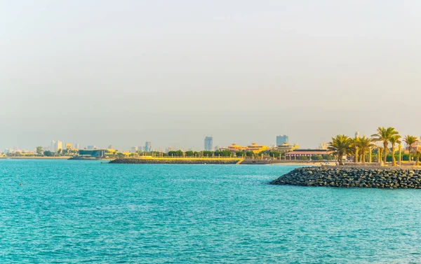 Kilátás a Corniche-sétány Kuvaitban — Stock Fotó