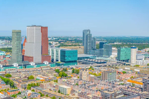 Vista aérea dos arranha-céus em Haia, Países Baixos — Fotografia de Stock