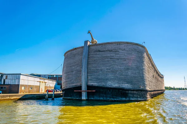 Replice av Noah ' s ark i Rotterdam, Nederländerna — Stockfoto