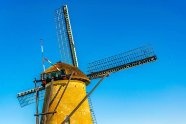 Kinderdijk yel değirmenleri güneşli yaz günü, Rotterdam sırasında görüntülenen, 