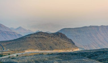 Umman'da Jebel Akhdar üzerinde gün batımı.