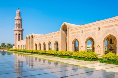 Muscat, Umman 'daki Sultan Qaboos Büyük Camii. 