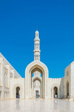 Muscat, Umman 'daki Sultan Qaboos Büyük Camii. 
