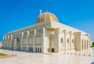 Muscat, Umman 'daki Sultan Qaboos Büyük Camii.