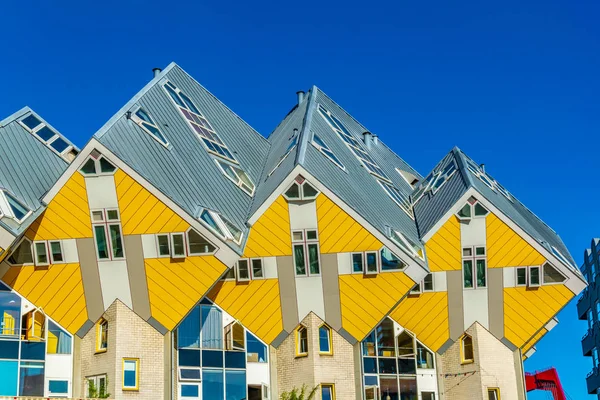 Slavné krychle domy v Rotterdamu, Nizozemí — Stock fotografie