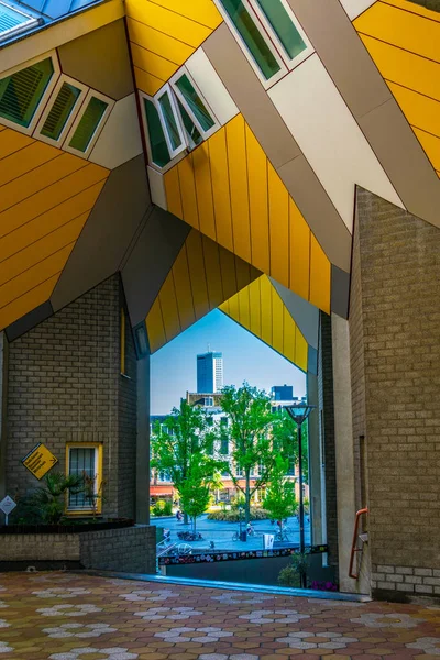 Berühmte Würfelhäuser in Rotterdam, Niederlande — Stockfoto