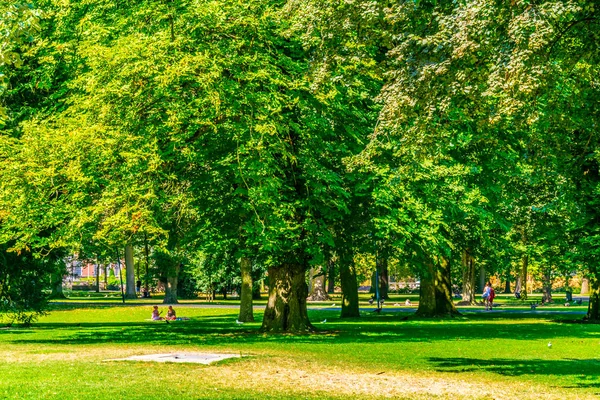 Parque Valkenberg em Breda, Países Bajos — Fotografia de Stock