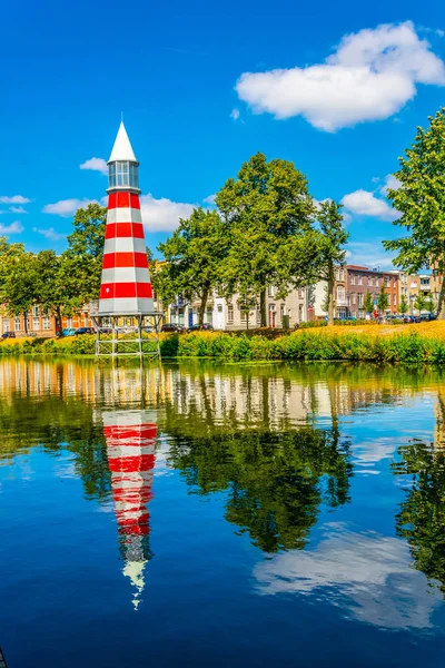 Faro en el parque Valkenberg en Breda, Países Bajos — Foto de Stock