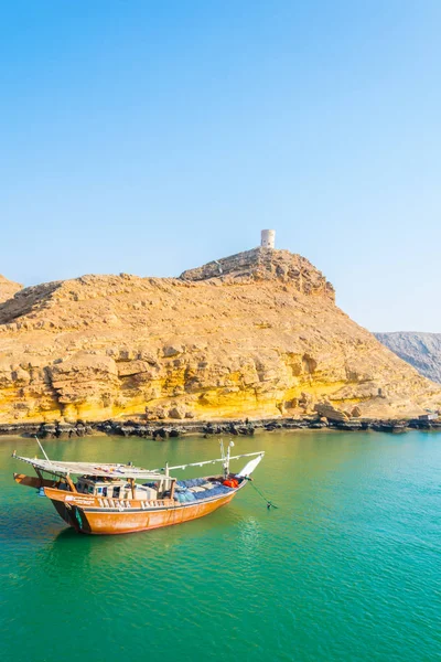 Vista de um navio dhow em Omã . — Fotografia de Stock