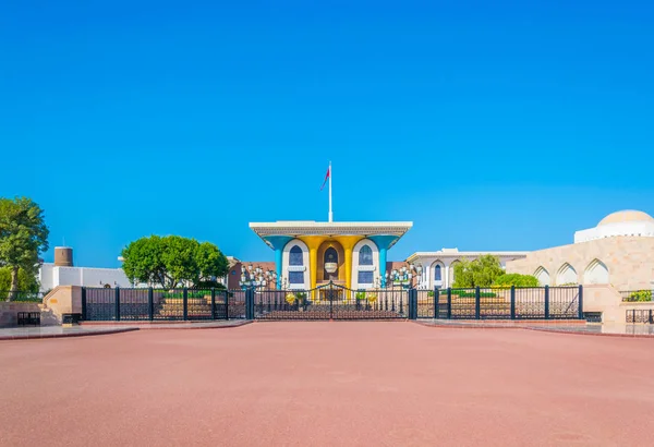 Vue du palais Al Alam dans la vieille ville de Mascate qui est la résidence officielle du sultan omani . — Photo