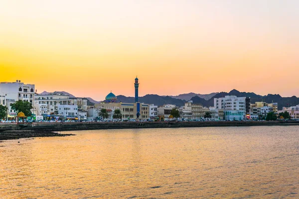 View of coastline of Muttrah district of Muscat during sunset, Oman. — Stock Photo, Image