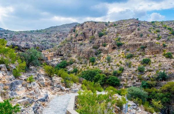 Uitzicht op Wadi Bani Habib op de berg Jebel Akhdar in Oman. — Stockfoto