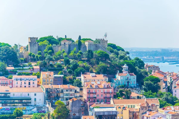 Castelo de San Jorge (Castelo de São Jorge) em Lisboa, Portugal — Fotografia de Stock