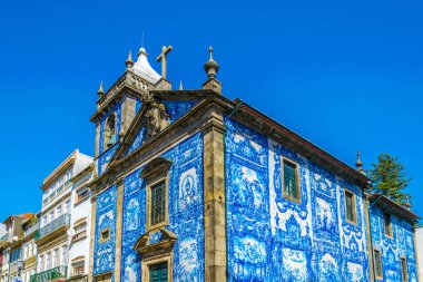 Porto, Portekiz'de renkli ruhşapeli.