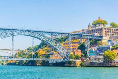 Porto manastır da serra pilar ve Luis I köprü, Portekiz yapmak ile.