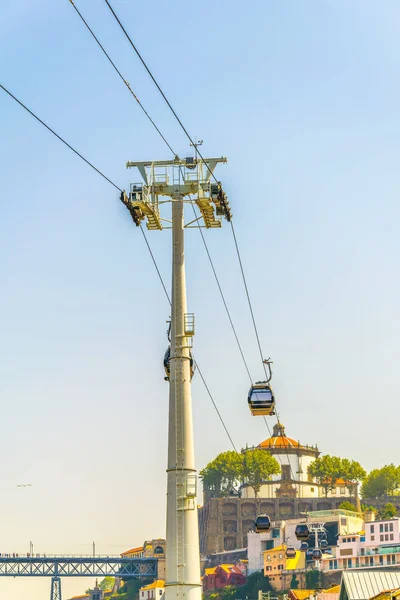 Seilbahn über porto, portugal. — Stockfoto