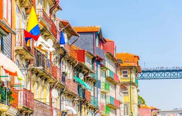Барвисті будинки вздовж річки Дору в порту, Португалія. — стокове фото