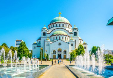 Sırbistan 'ın Belgrad kentindeki Aziz Sava katedralinin manzarası