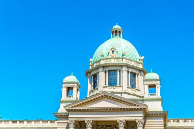 Belgrad, Sırbistan'daki ulusal meclis binasının görünümü