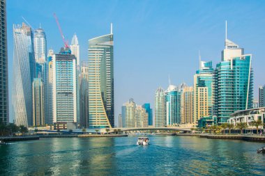 Dubai marinasının rıhtımı, Bae