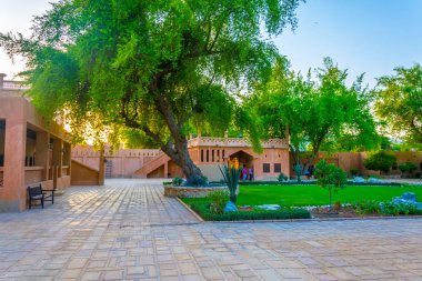 Al Ain, Bae'deki eski saray müzesinin avlusu