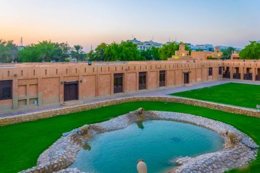 Al Ain, Bae'deki eski saray müzesinin avlusu