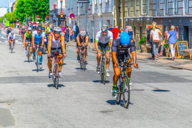 Kopenhag, Danimarka, 21 Ağustos 2016: Kopenhag'da düzenlenen 2016 Kmd Ironman triatlon yarışmasına katılan bir sporcunun detayı.