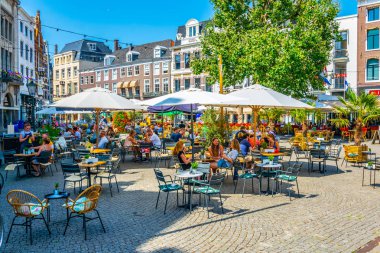 Lahey, Hollanda, 7 Ağustos 2018: İnsanlar thr geziniyor
