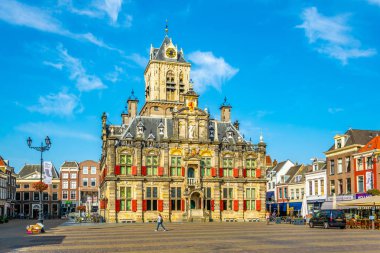 Delft, Hollanda, 7 Ağustos 2018: Del belediye binasının görünümü