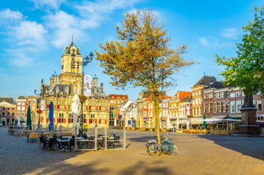 Delft, Hollanda, 7 Ağustos 2018: Del belediye binasının görünümü