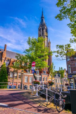 Delft, Hollanda, 6 Ağustos 2018: Nieuwe Kerk kilisesi görüntülendi