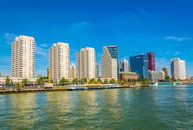Rotterdam, Hollanda, 6 Ağustos 2018: Ticari gökdelenler i