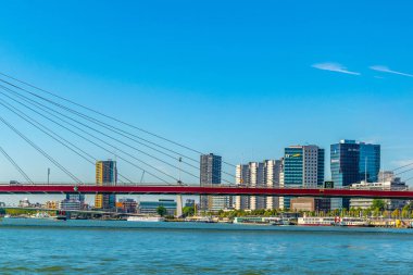 Rotterdam, Hollanda, 6 Ağustos 2018: Ticari gökdelenler i