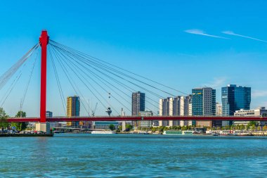 Rotterdam, Hollanda, 6 Ağustos 2018: Ticari gökdelenler i