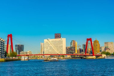 Rotterdam, Hollanda, 6 Ağustos 2018: Rotterdam nehir kenarı n