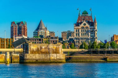 Rotterdam, Hollanda, 6 Ağustos 2018: Rotterdam nehir kenarı n