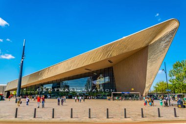 Rotterdam, Hollanda, 5 Ağustos 2018: Ana trenin görünümü