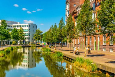 Breda, Hollanda, 5 Ağustos 2018: Cen'de bir kanalın görünümü