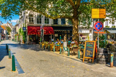 Breda, Hollanda, 5 Ağustos 2018: İnsanlar geziyor