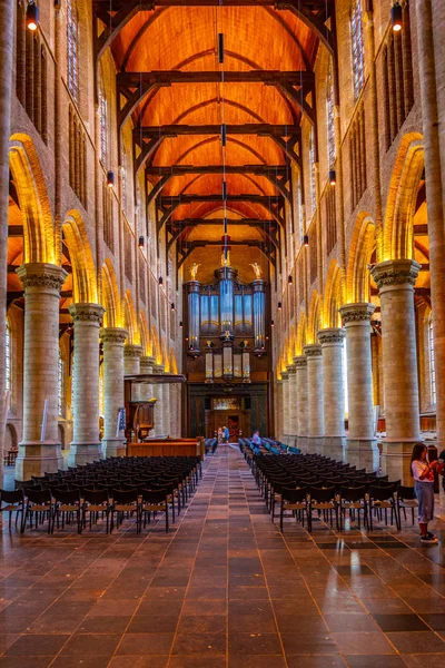 DELFT, NETHERLANDS, AUGUST 6, 2018: Interior of Niuewe Kerk chur — Stock Photo, Image